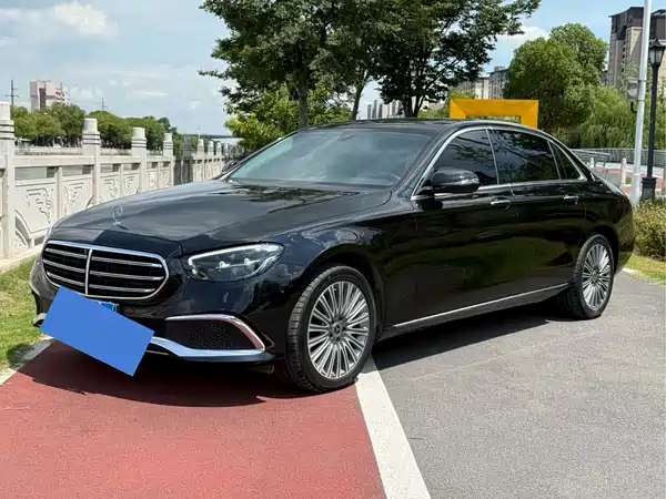 Mercedes-Benz E-Class 2021