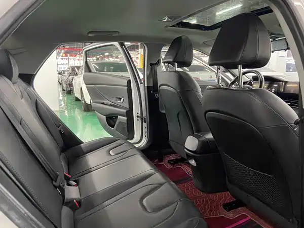 Hyundai Elantra 2021