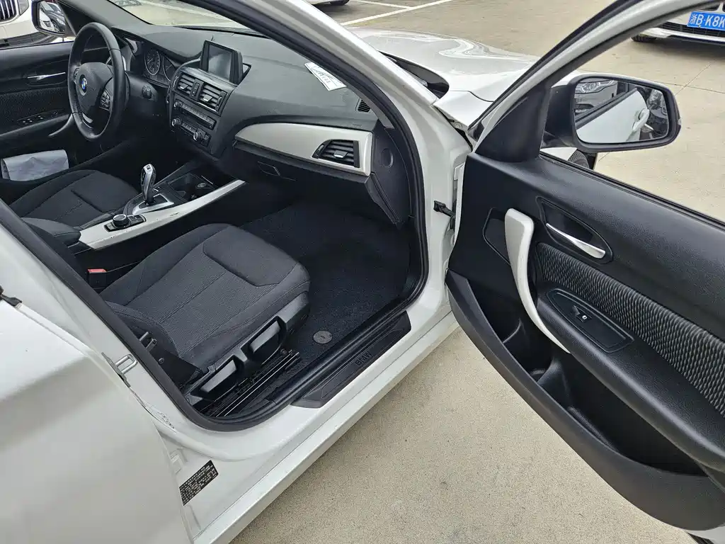 BMW 1 Series 2014 — фото 16