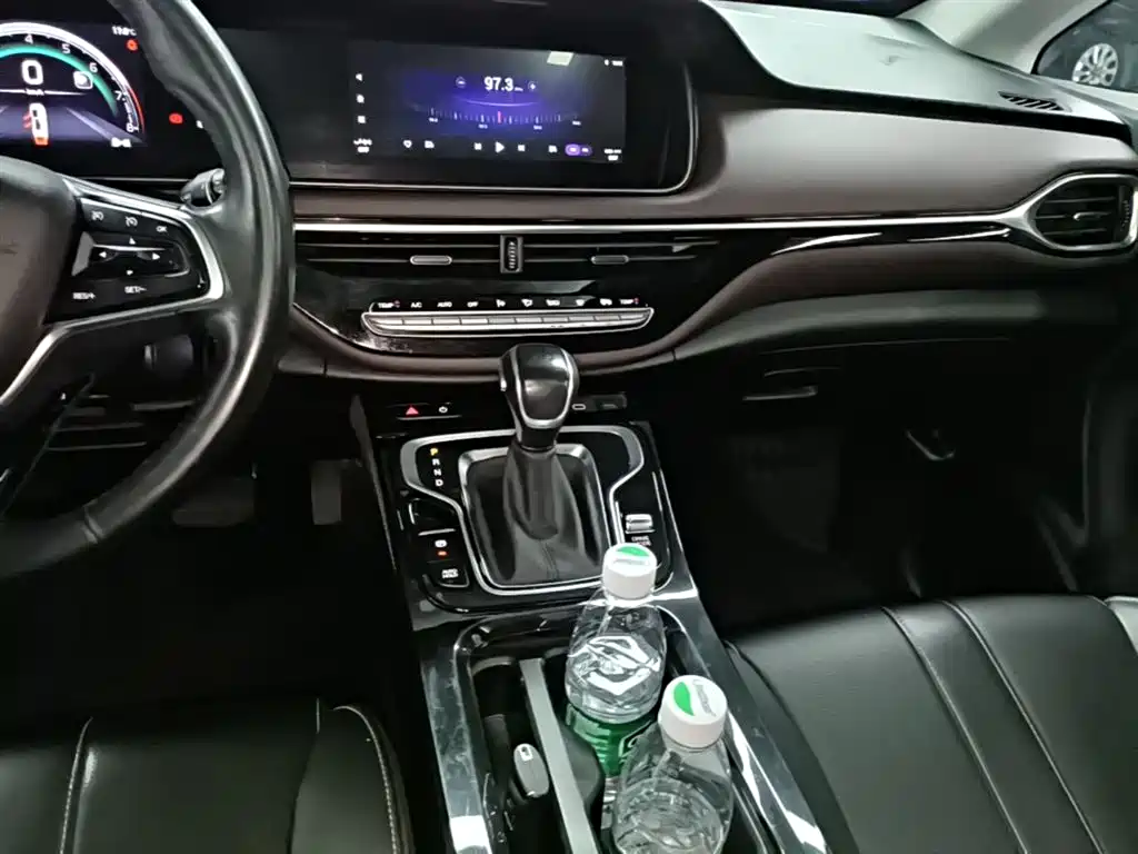 GAC Motor Trumpchi M6 2023 — фото 14