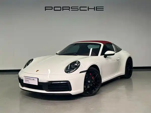 Porsche 911 2023