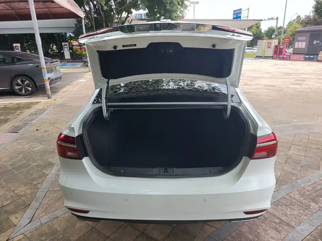 Roewe i6 Classic 2018 — фото 19