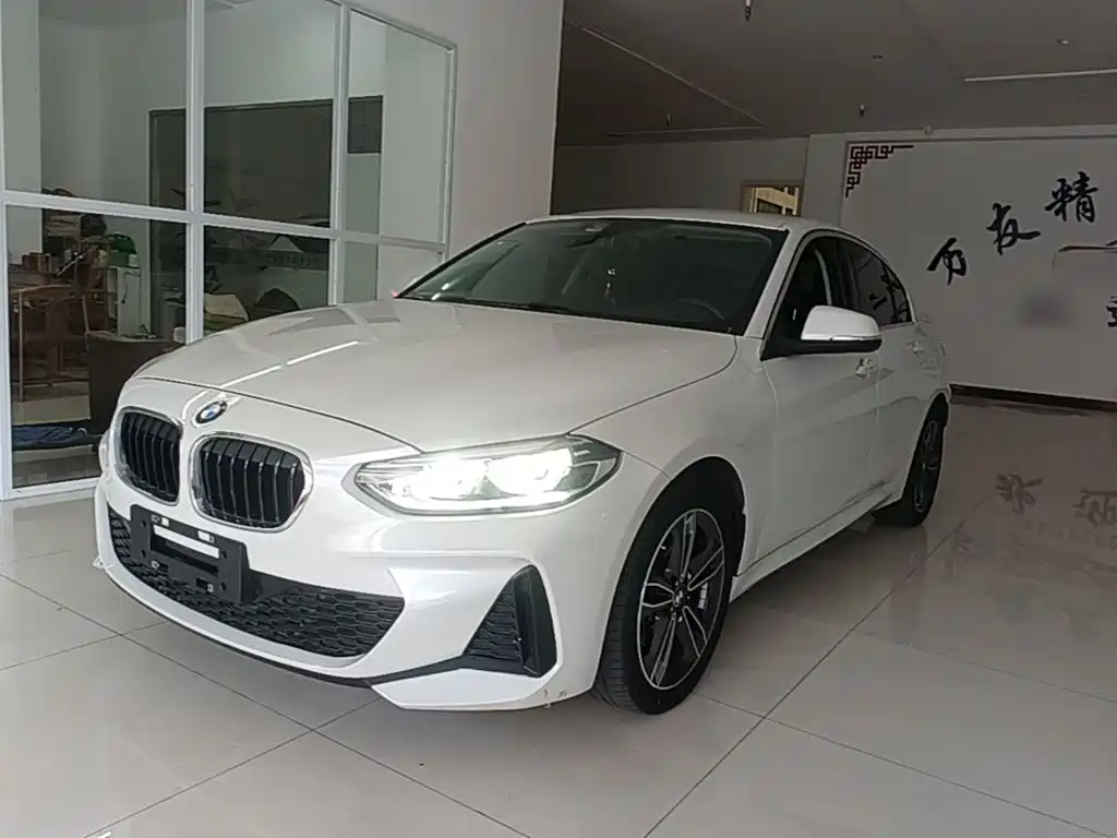 BMW 1 Series 2021