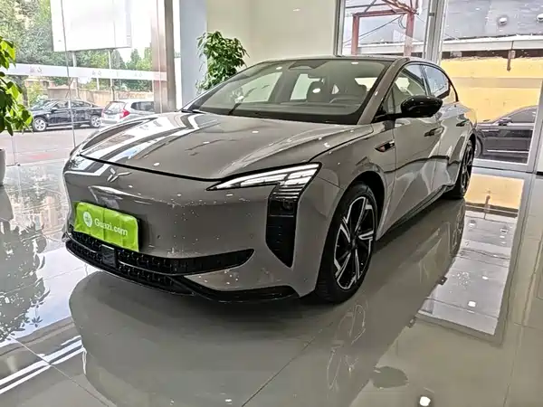 Hongqi EH7 2024