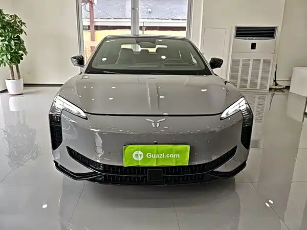 Hongqi EH7 2024