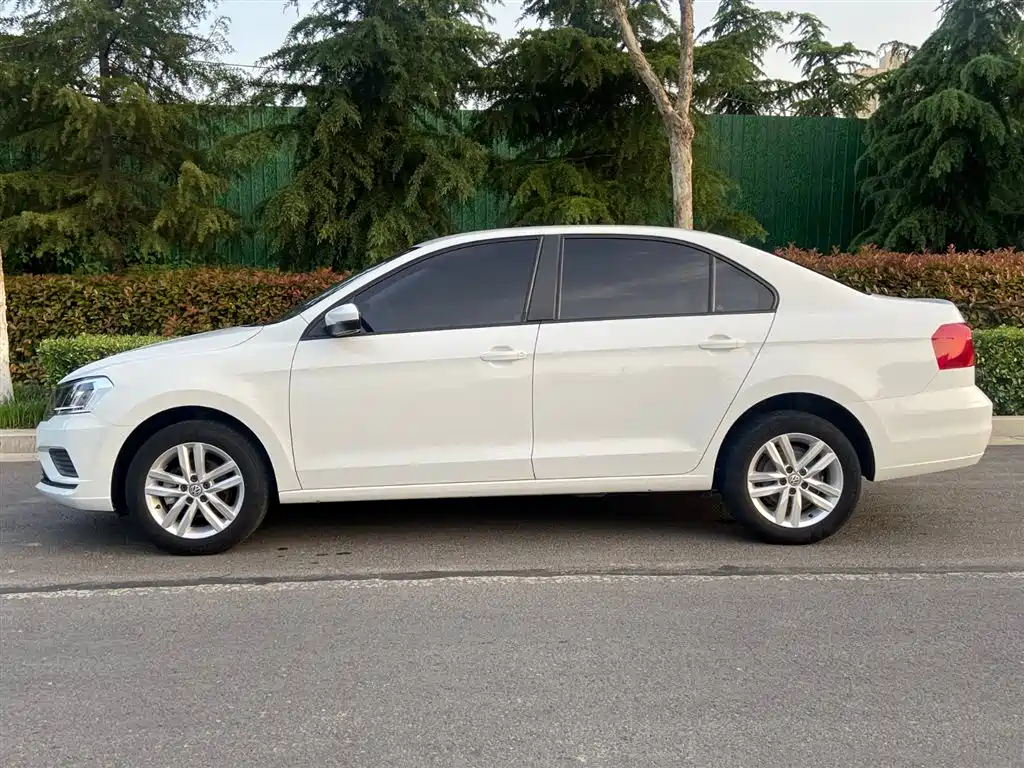 Volkswagen Jetta 2019 — фото 19