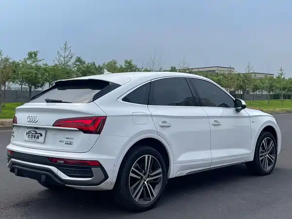 Audi Q5L Sportback 2021