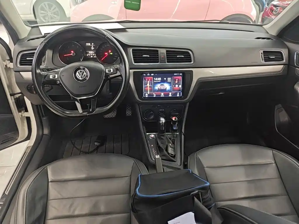 Volkswagen Lavida 2019 — фото 10