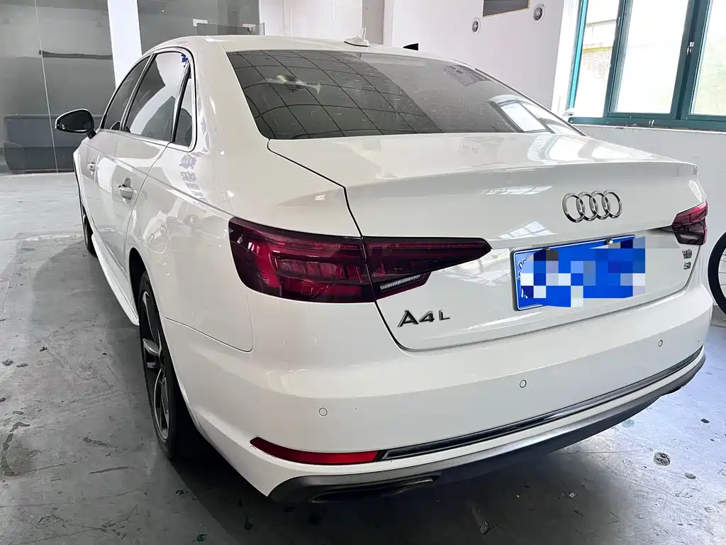 Audi A4L 2019 — фото 15