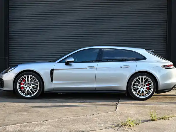 Porsche Panamera 2023