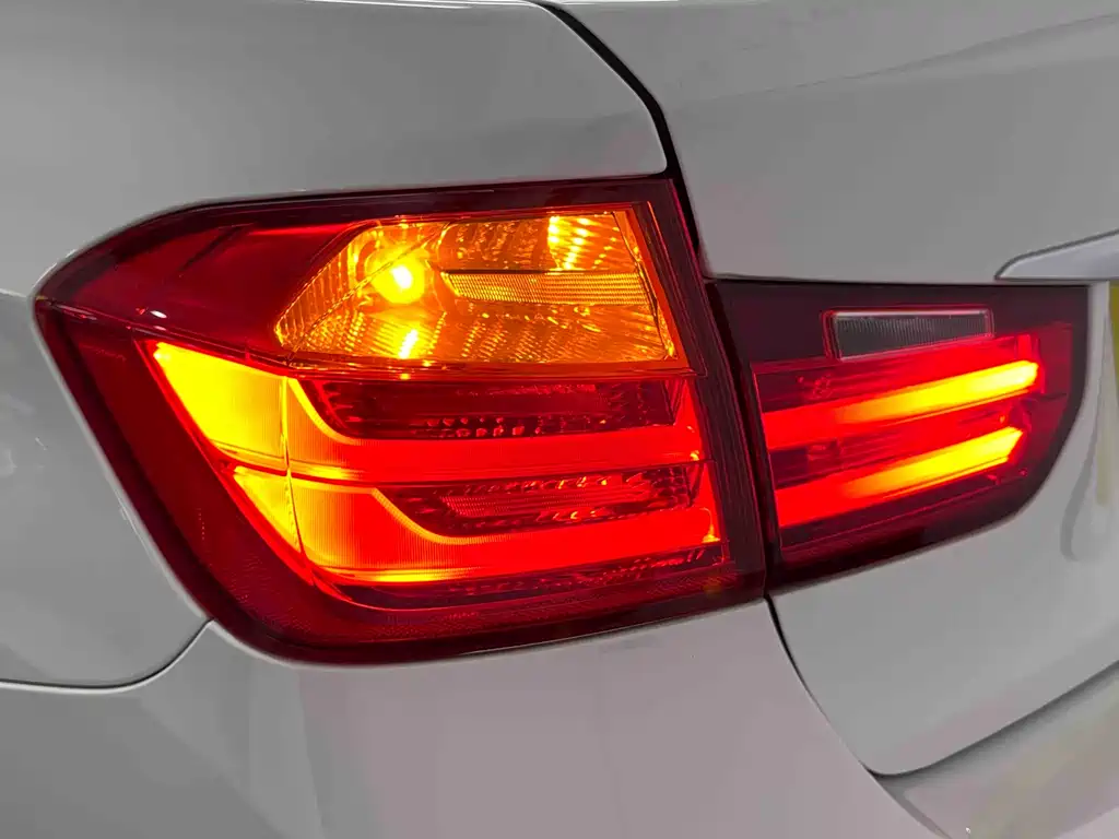 BMW 3 Series 2015 — фото 9