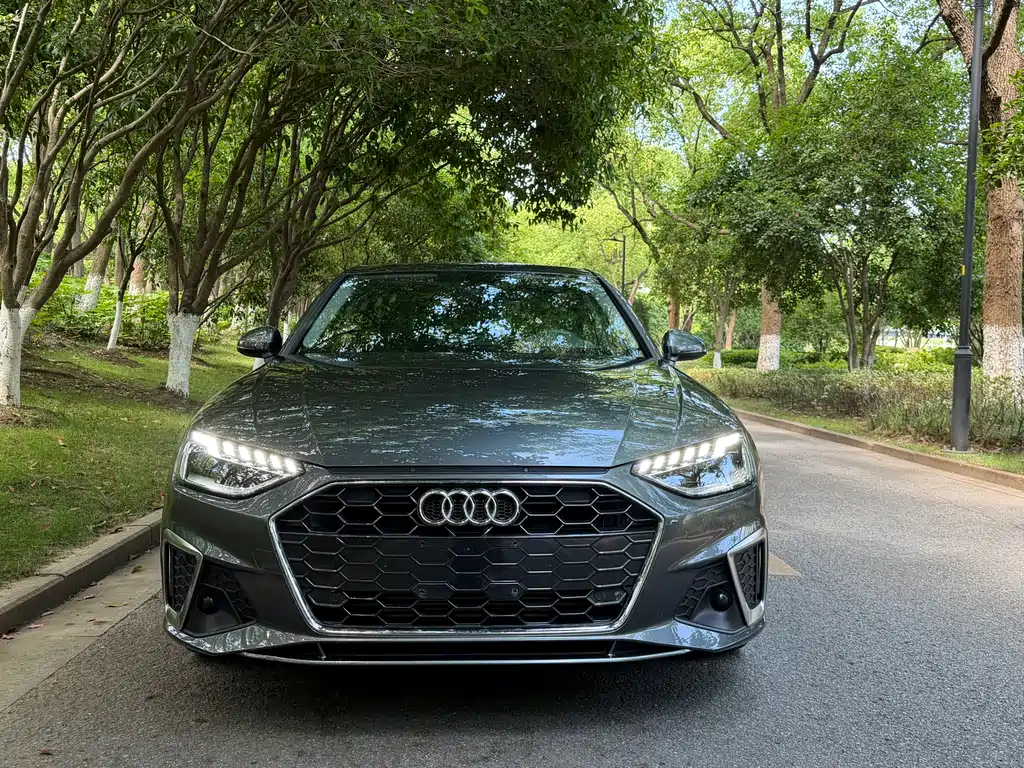 Audi A4L 2021