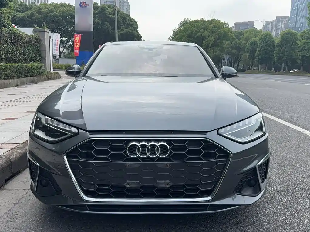 Audi A4L 2020 — фото 11
