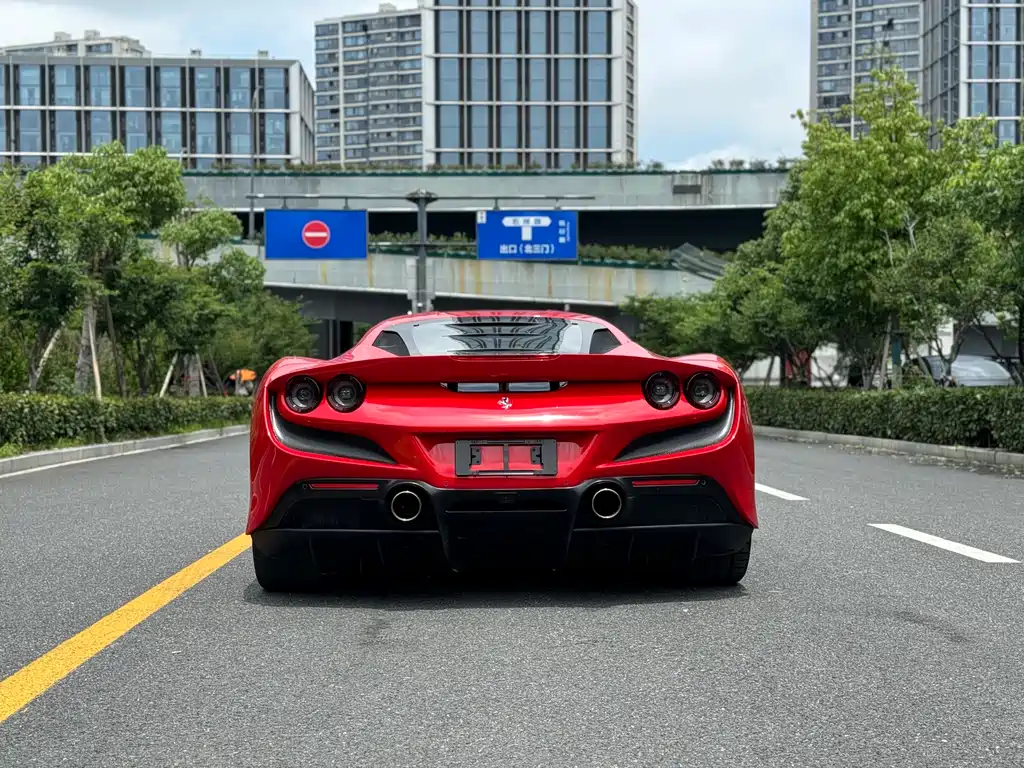 Ferrari F8 2022 — фото 6