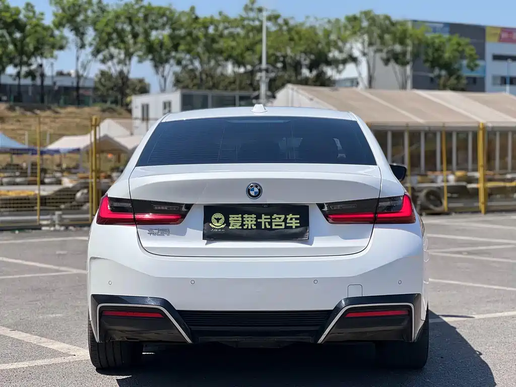 BMW i3 2024