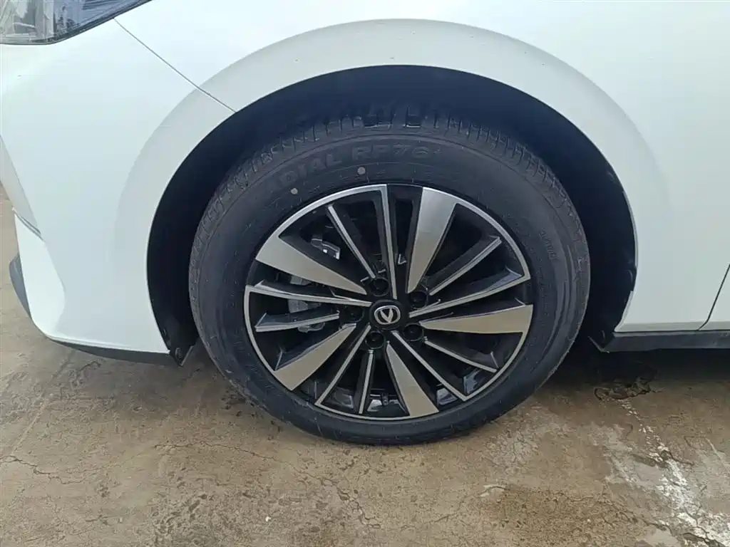 Changan Eado PHEV 2026 — фото 23