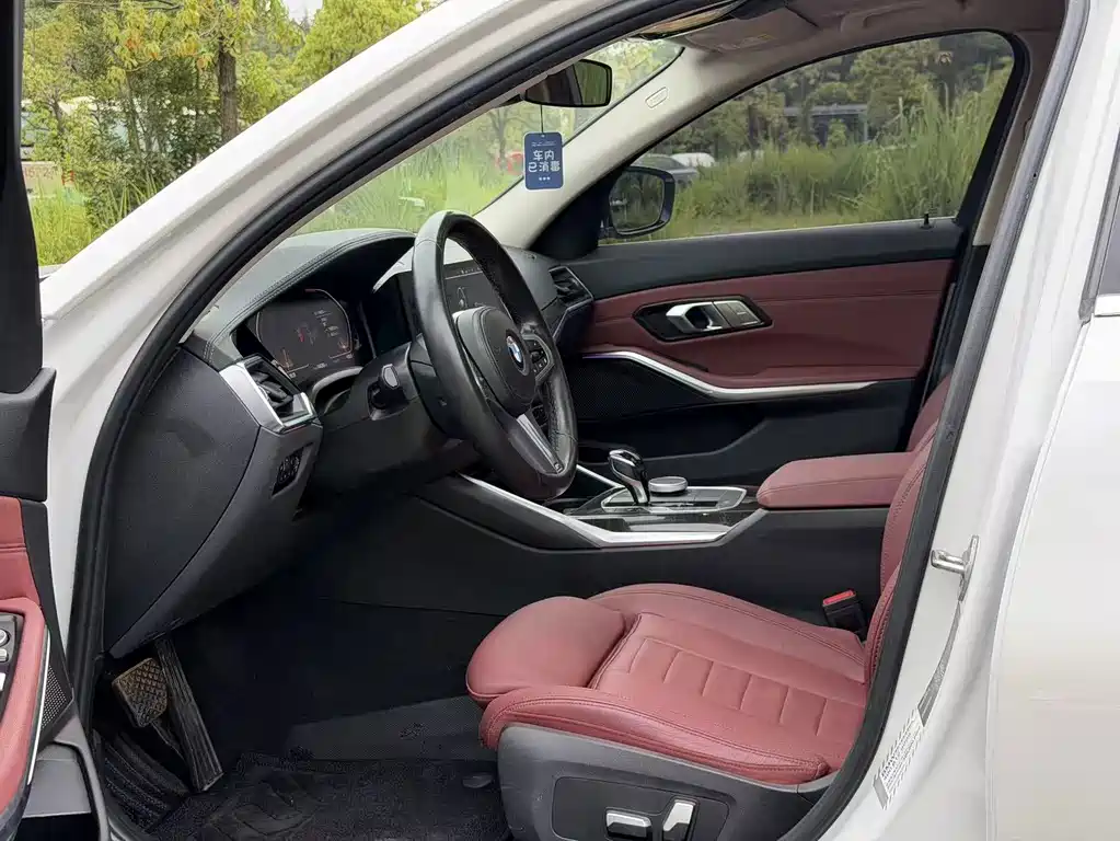 BMW 3 Series 2021