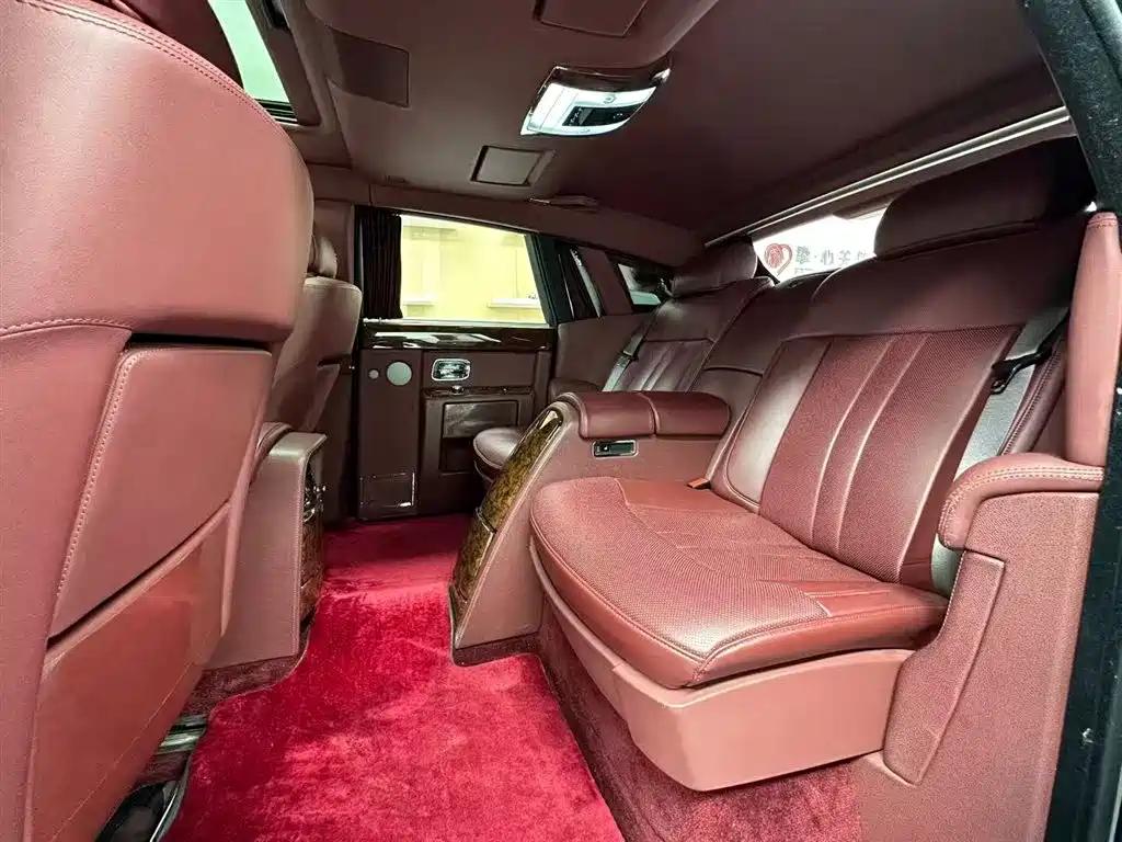 Rolls-Royce Phantom 2013 — фото 8