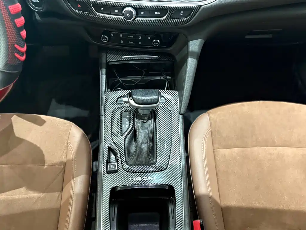 Buick Regal 2019 — фото 17