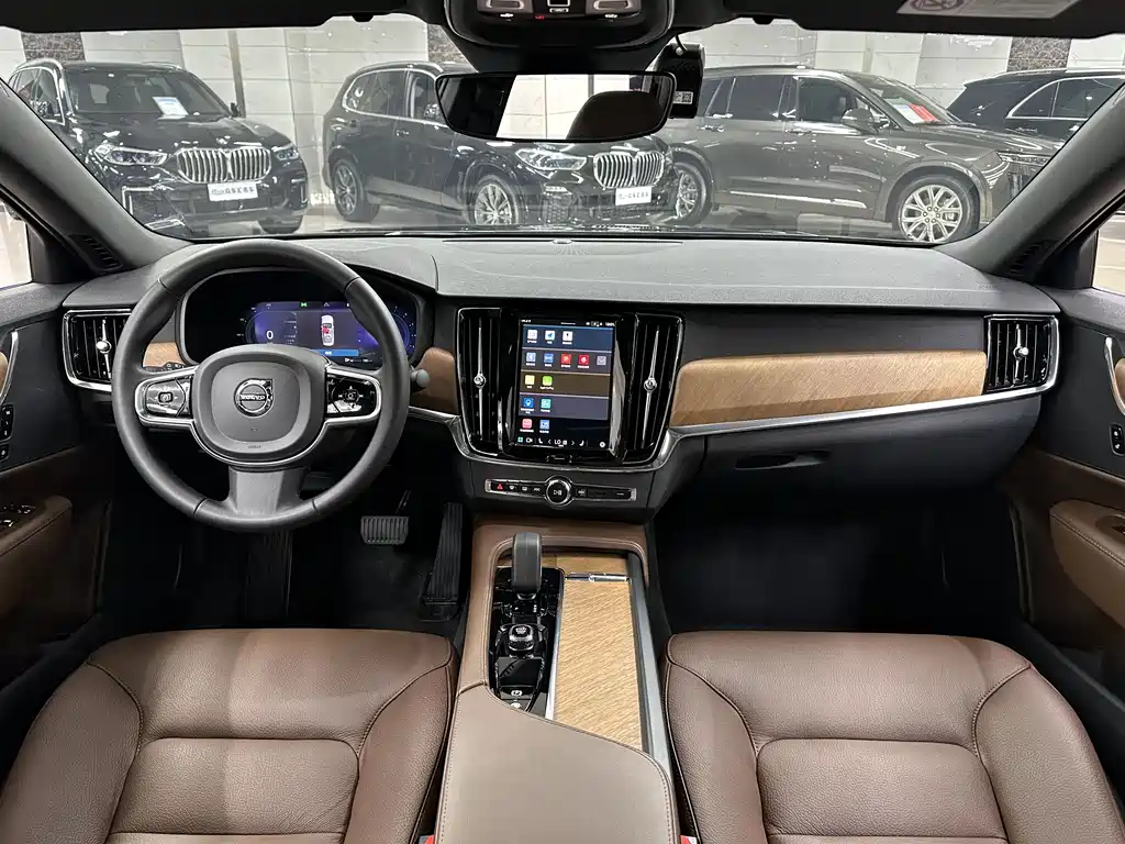 Volvo S90 2023 — фото 13
