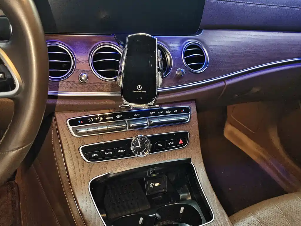 Mercedes-Benz E-Class 2020 — фото 6