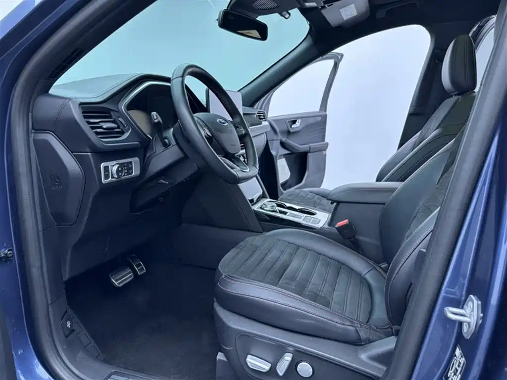 Ford Escape 2020 — фото 11