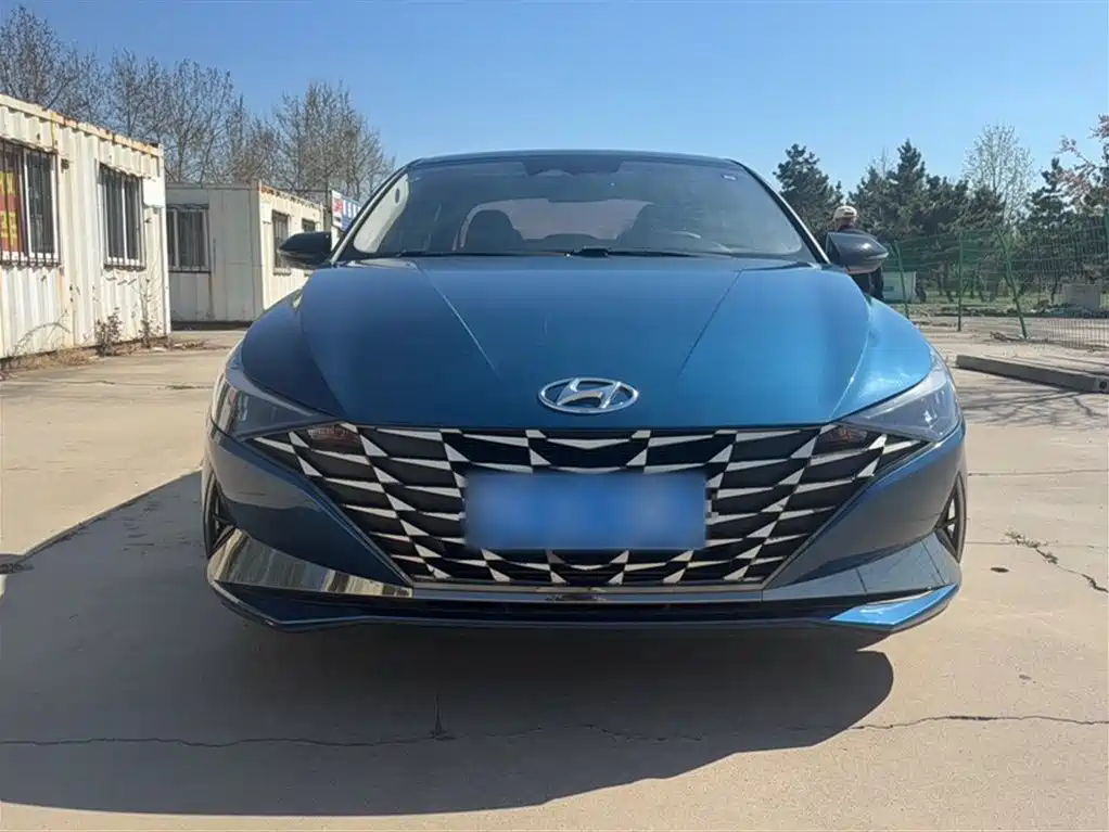 Hyundai Elantra 2021 — фото 10