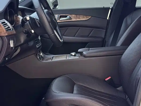 Mercedes-Benz CLS 2015