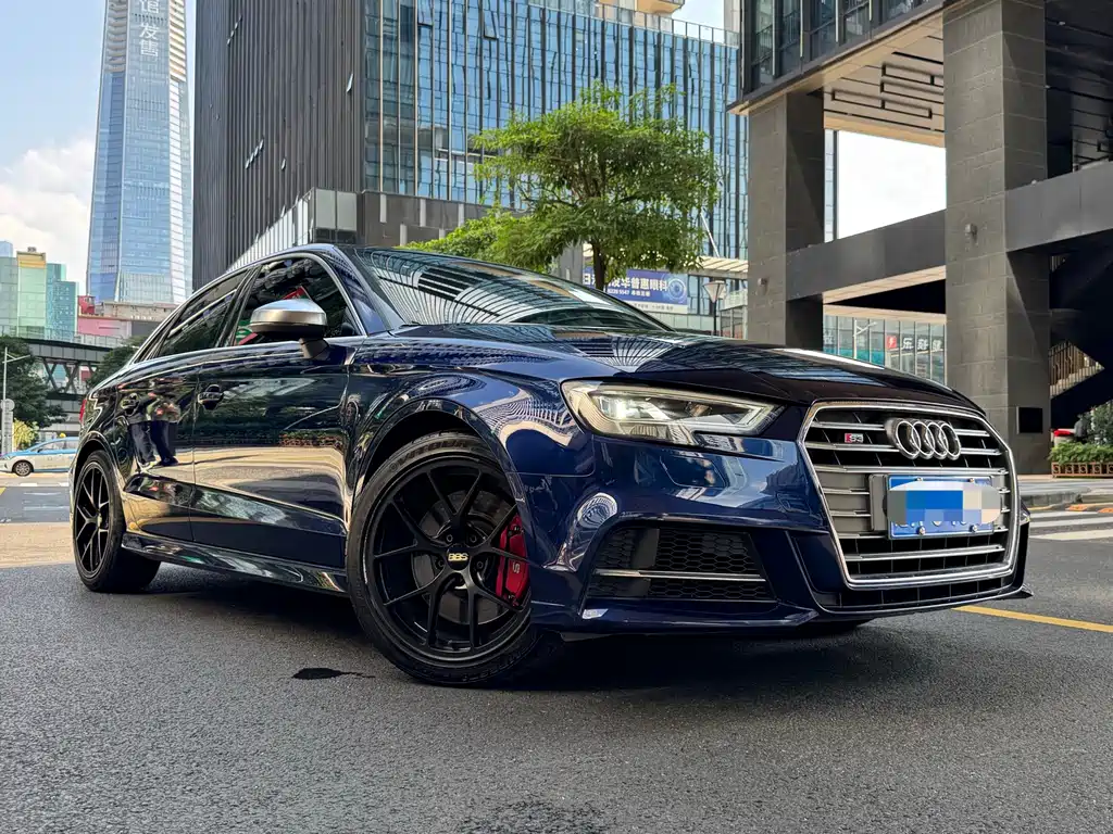 Audi S3 2018 — фото 1