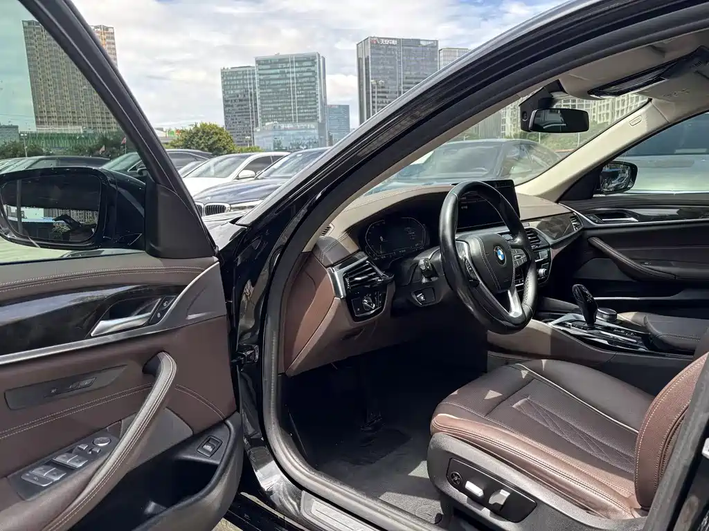BMW 5 Series 2022