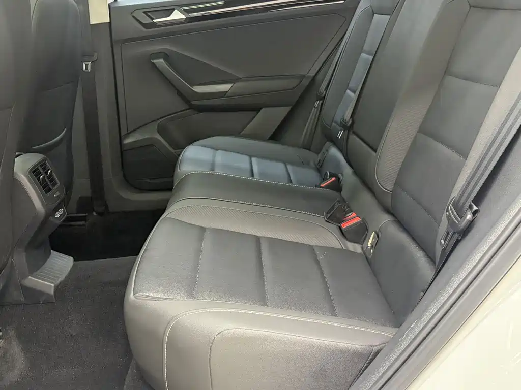 Volkswagen T-Roc 2022 — фото 14