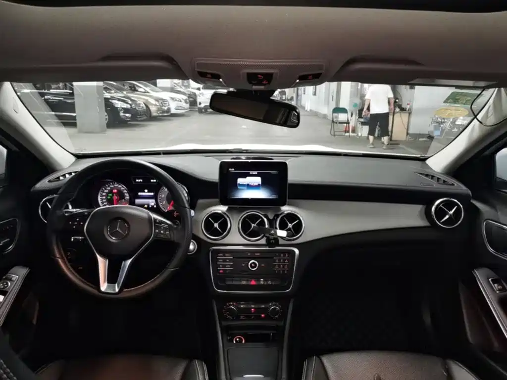 Mercedes-Benz GLA 2016 — фото 16