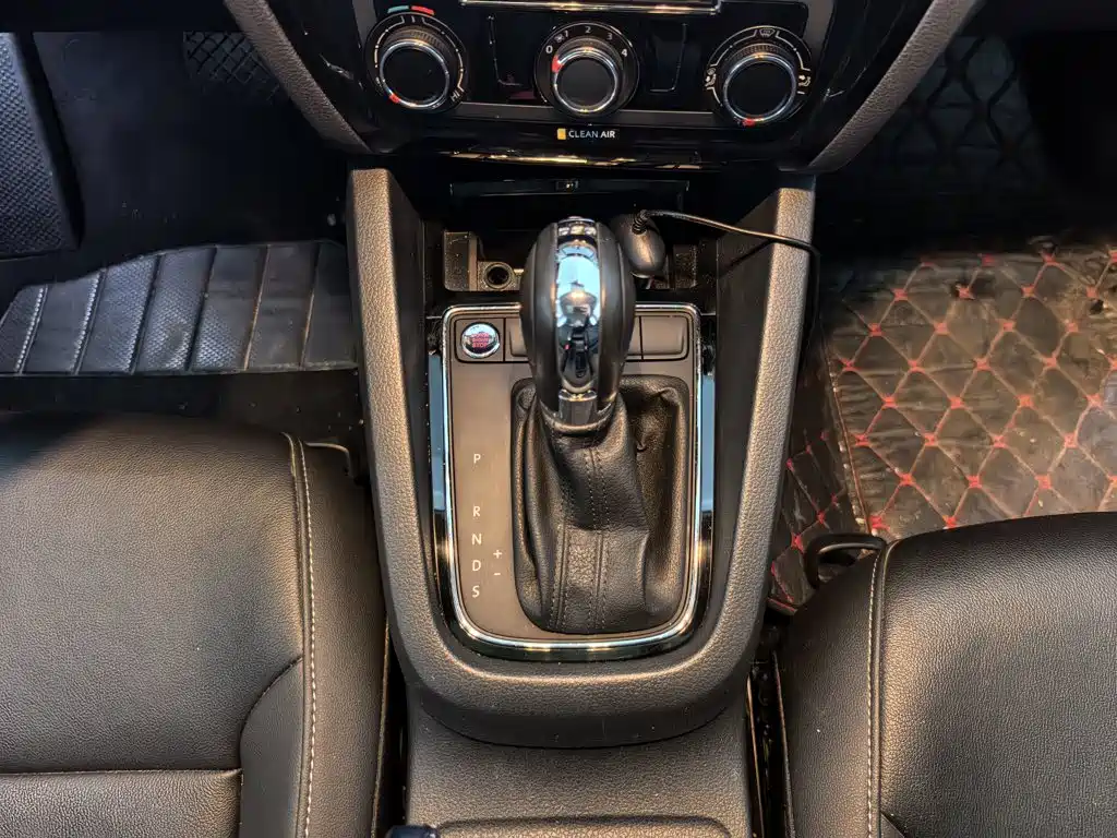 Volkswagen Sagitar 2019