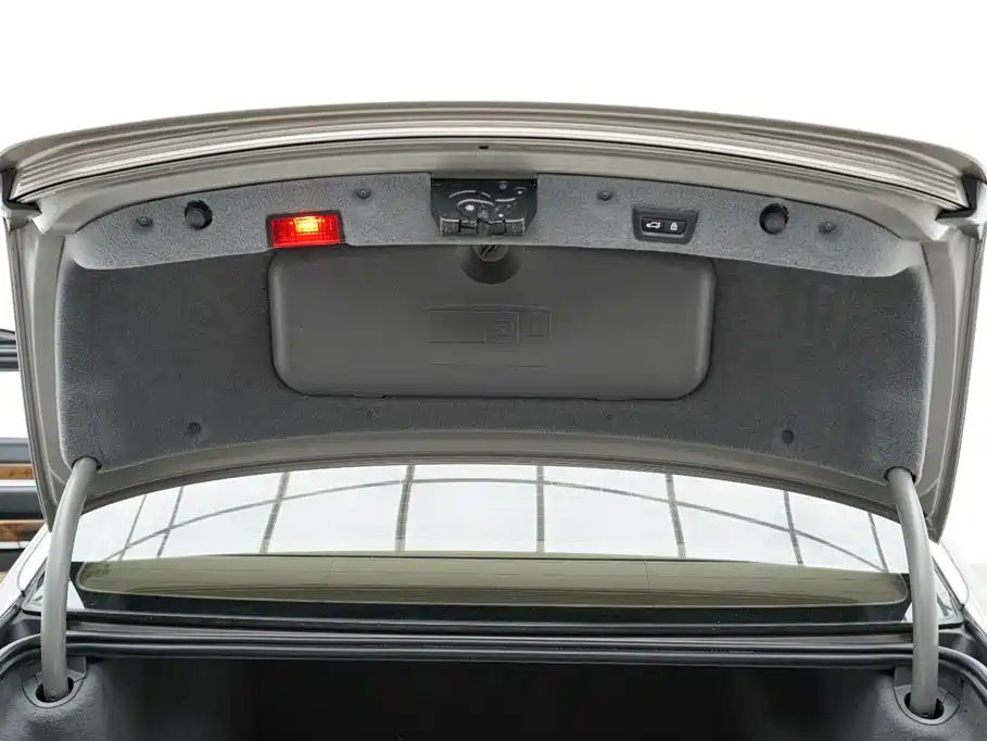 BMW 7 Series 2015 — фото 31