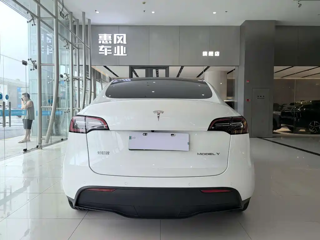 Tesla Model Y 2022 — фото 5