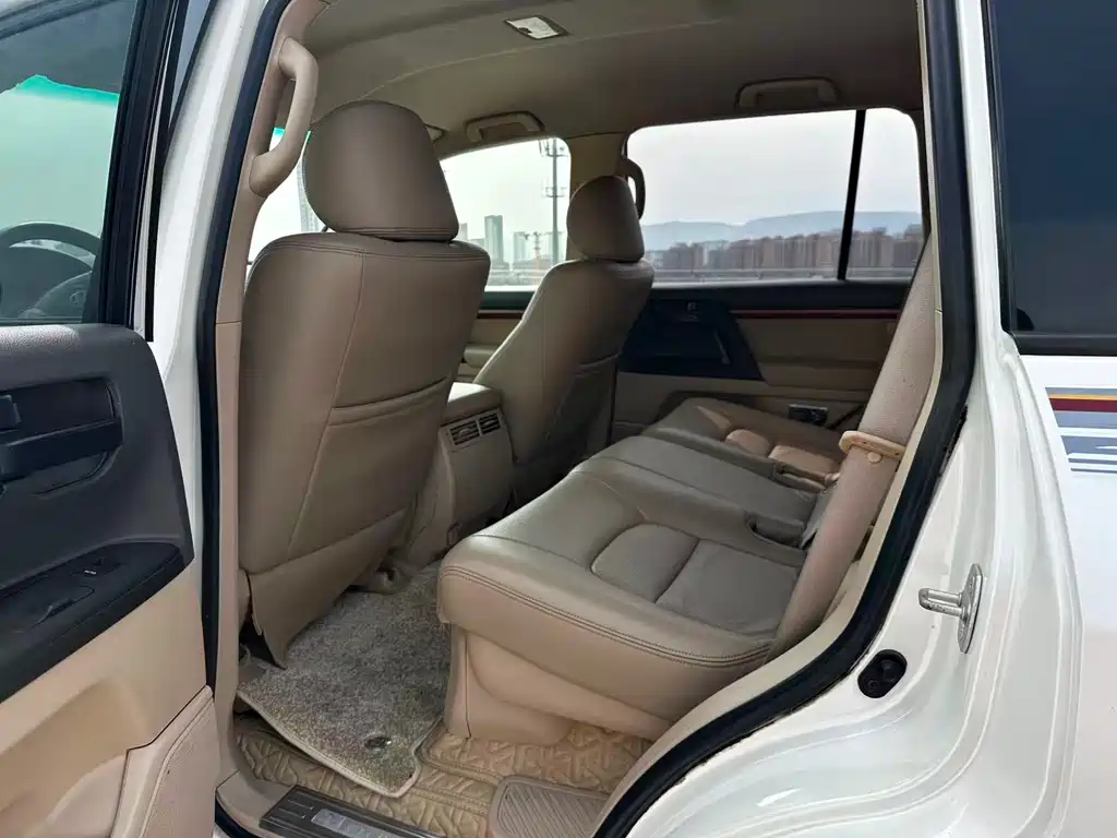 Toyota Land Cruiser 2016