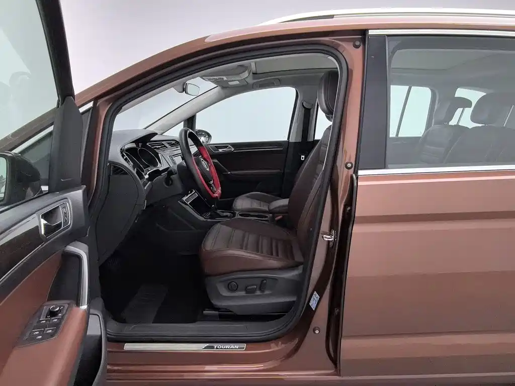 Volkswagen Touran 2016 — фото 10