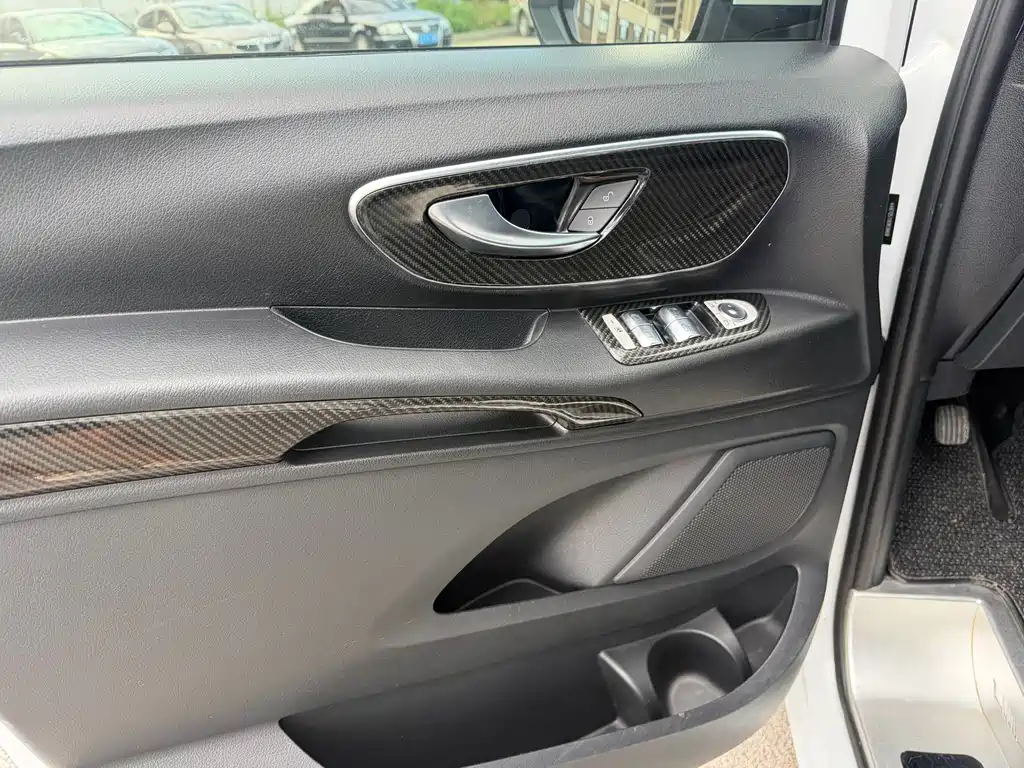 Mercedes-Benz Vito 2020 — фото 18