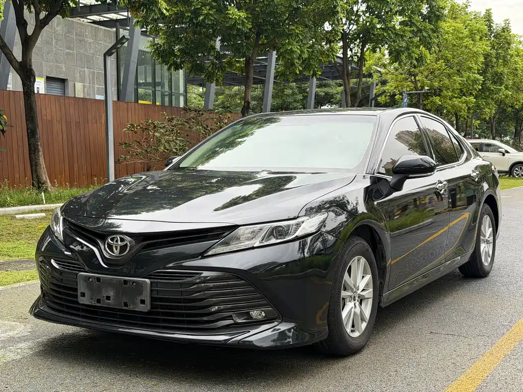 Toyota Camry 2019