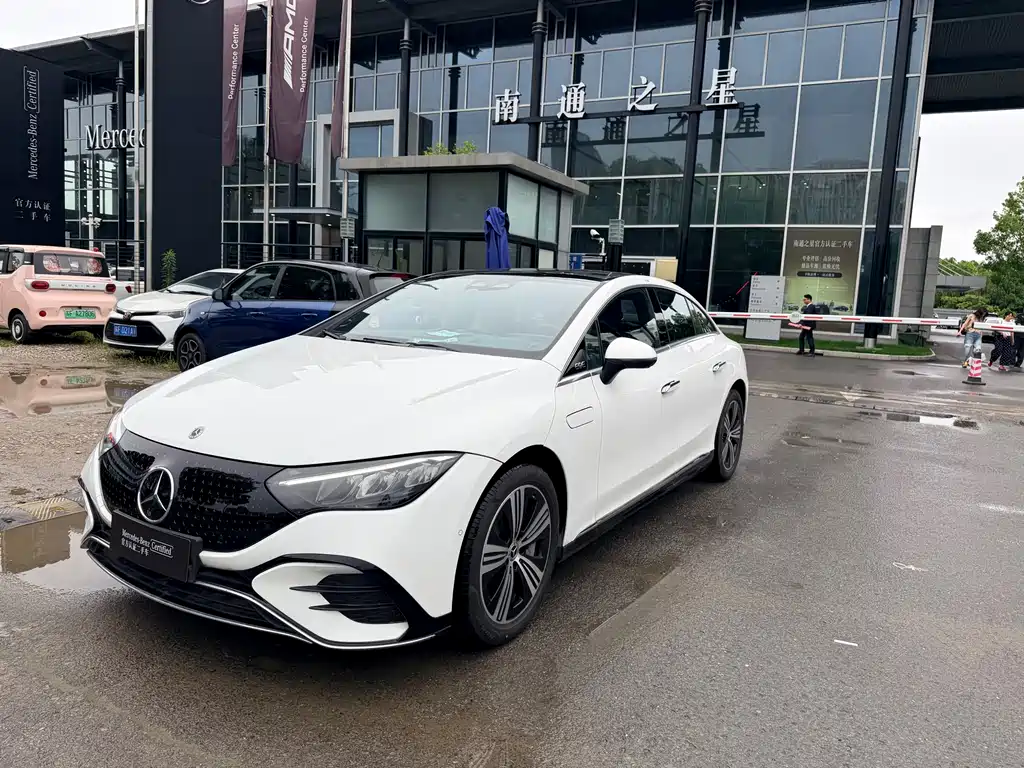 Mercedes-Benz EQE 2025