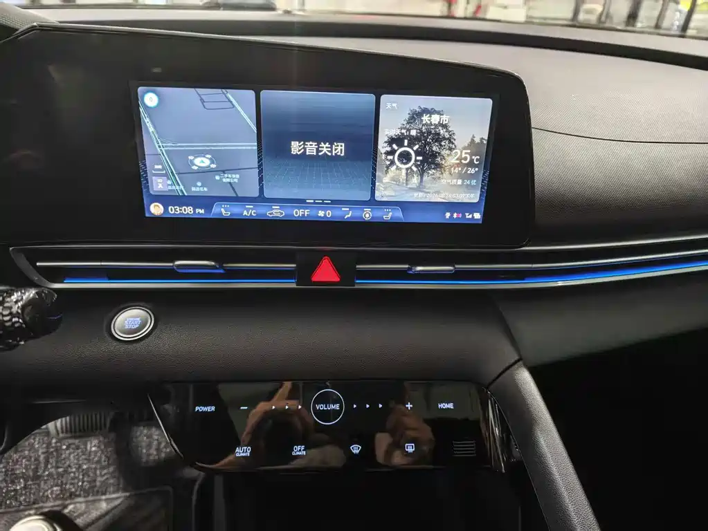 Hyundai Elantra 2023 — фото 16