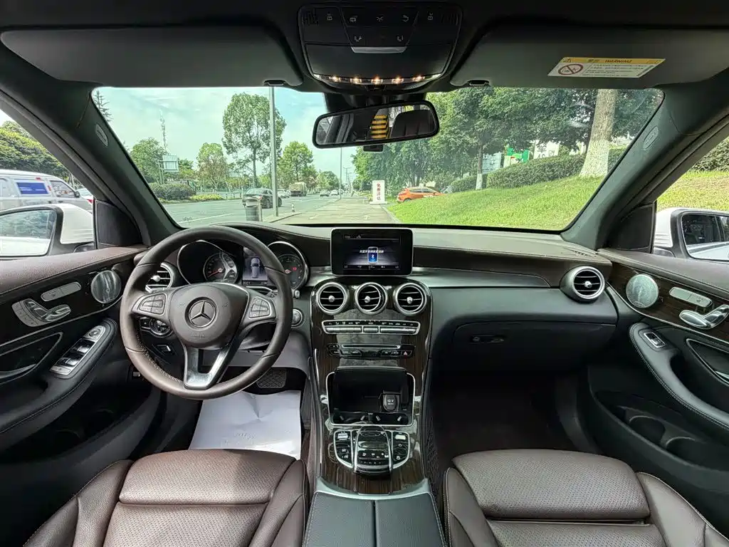 Mercedes-Benz GLC 2019 — фото 11