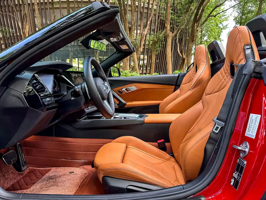 BMW Z4 2022 — фото 12