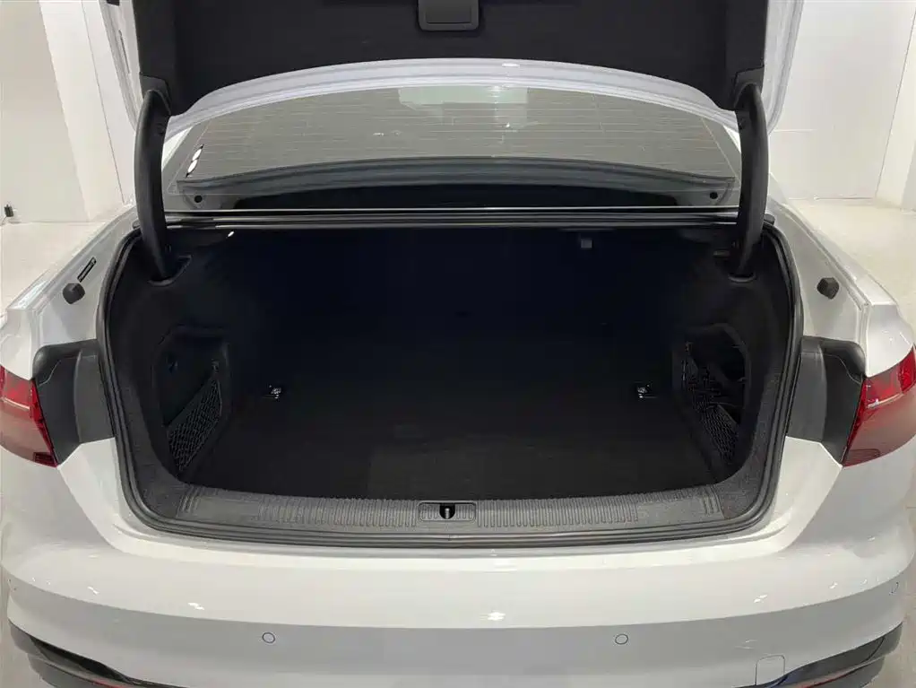 Audi A4L 2023