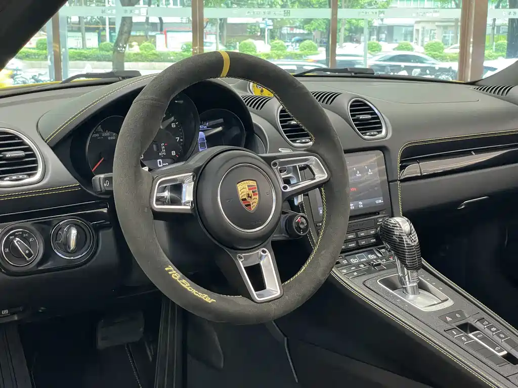 Porsche 718 2020 — фото 10