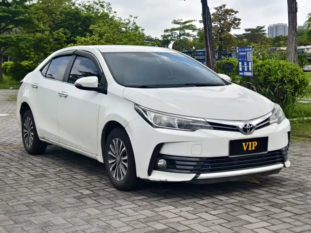 Toyota Corolla 2018 — фото 3