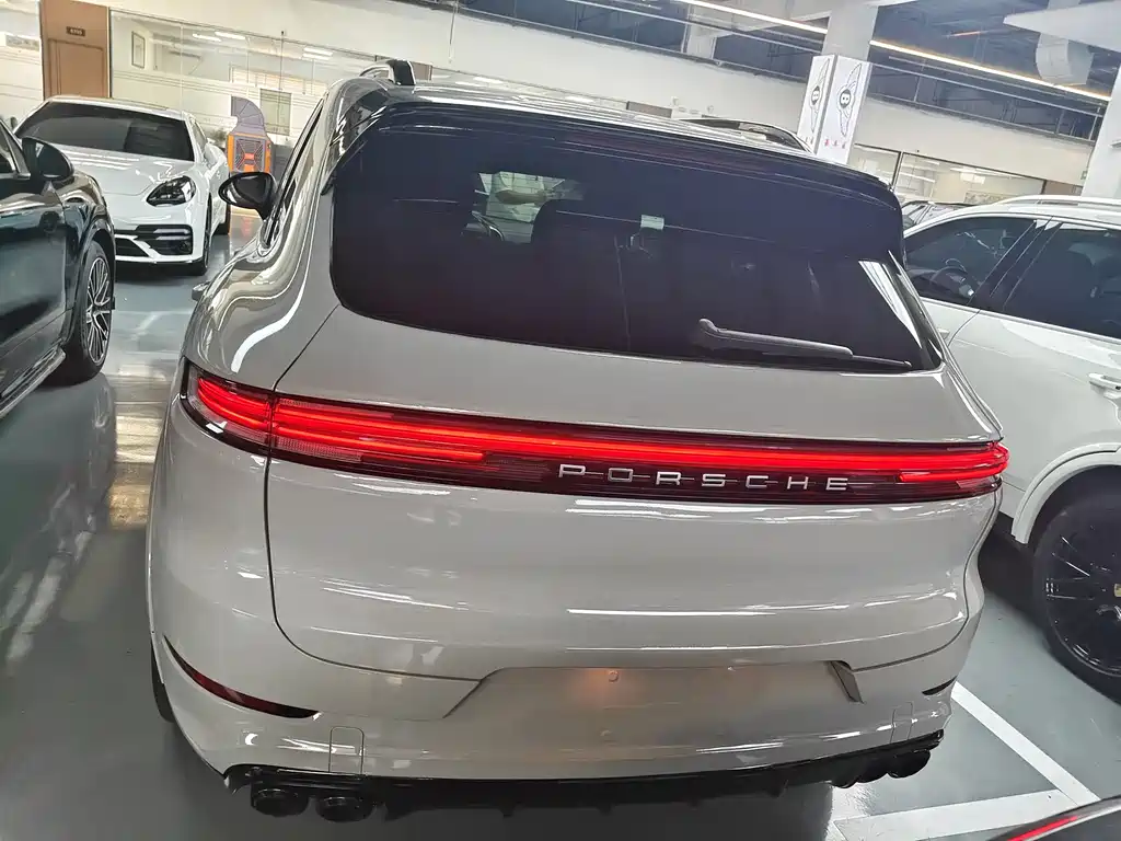 Porsche Cayenne 2013 — фото 19