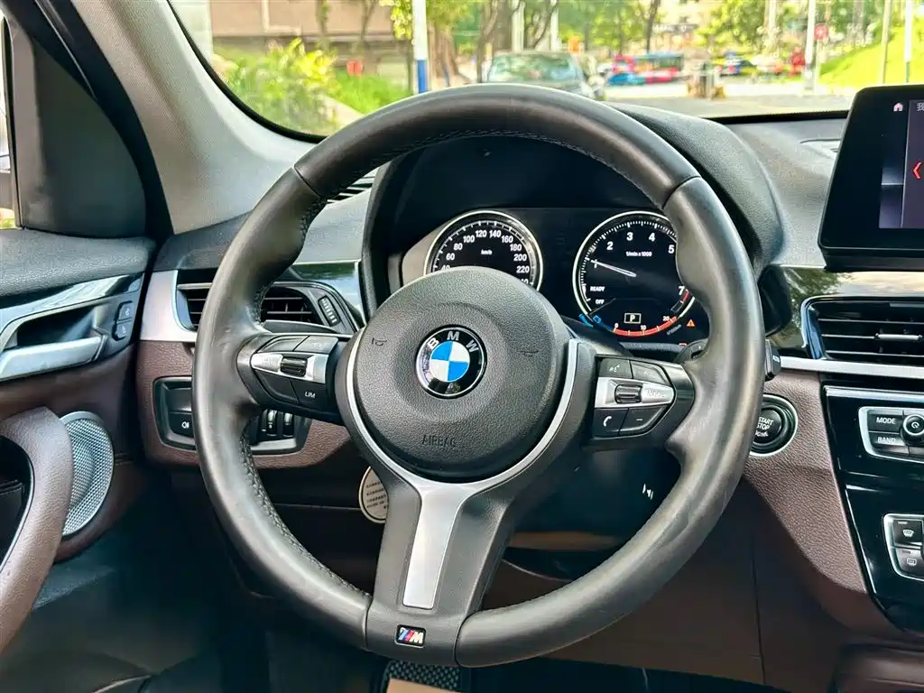 BMW X1 2021 — фото 12