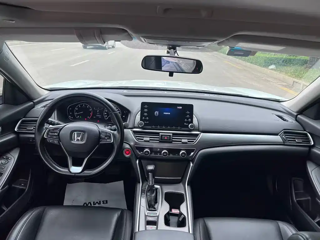 Honda Accord 2020 — фото 9