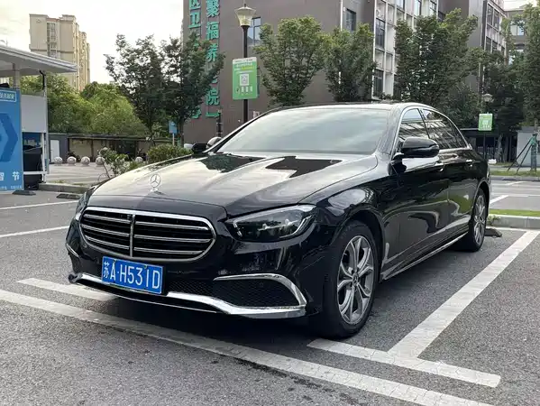 Mercedes-Benz E-Class 2023